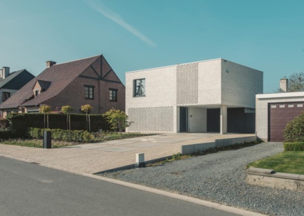 Project House VS